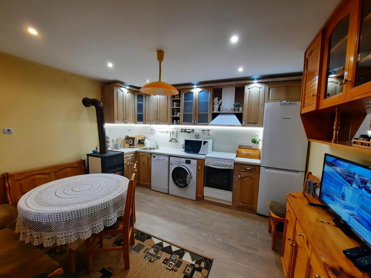 Guest House Lazar Raykov รีบาริตซา ภายนอก รูปภาพ