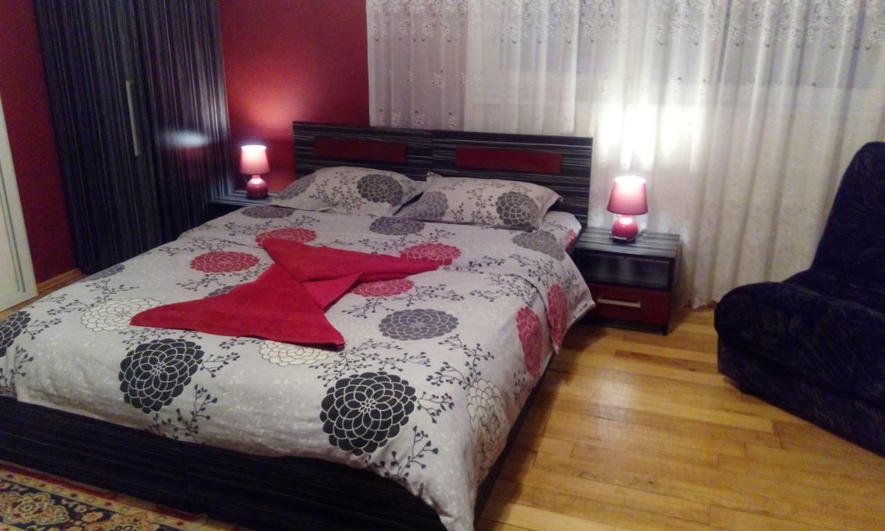 Guest House Lazar Raykov รีบาริตซา ภายนอก รูปภาพ